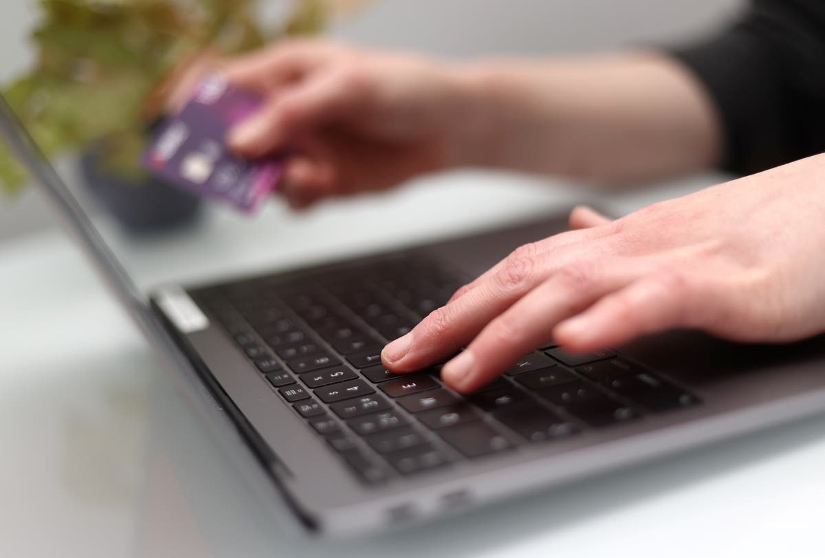 £1m of cryptocurrency scams reported to Santander by customers each month