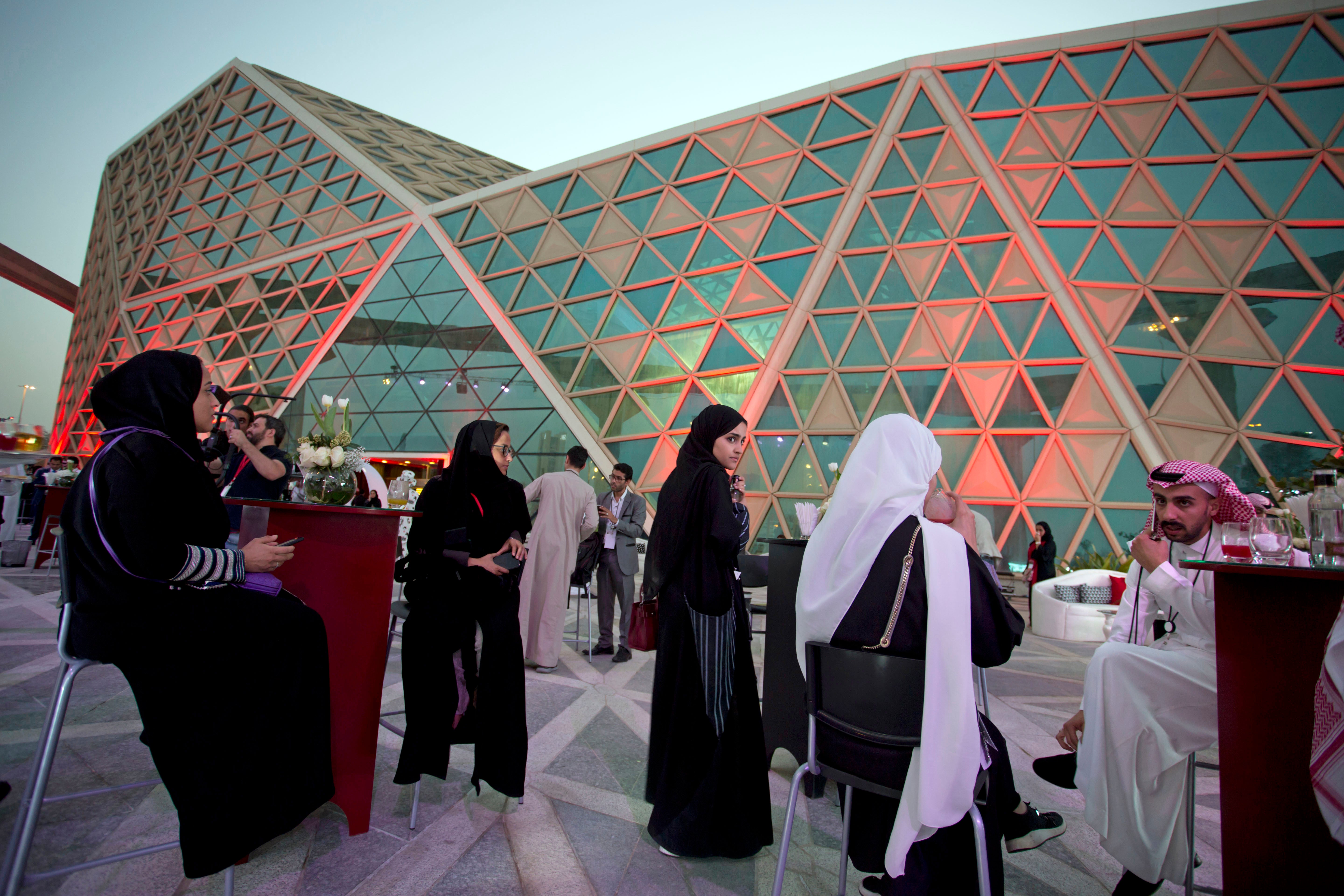 Saudi Arabia wants businesses and families to pick Riyadh | The