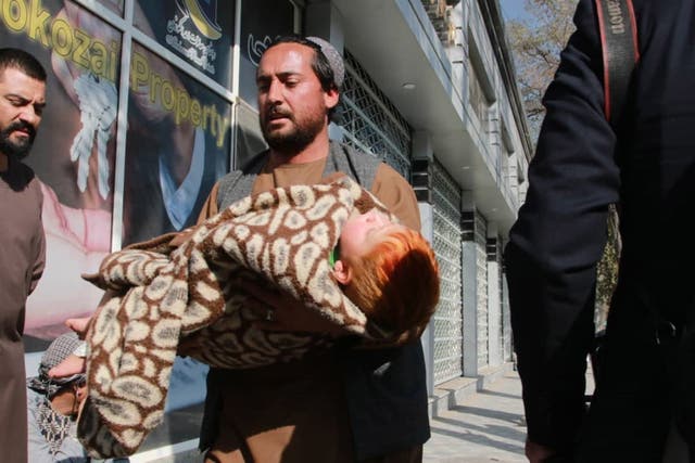 <p> Bomb blasts at military hospital in Kabul</p>