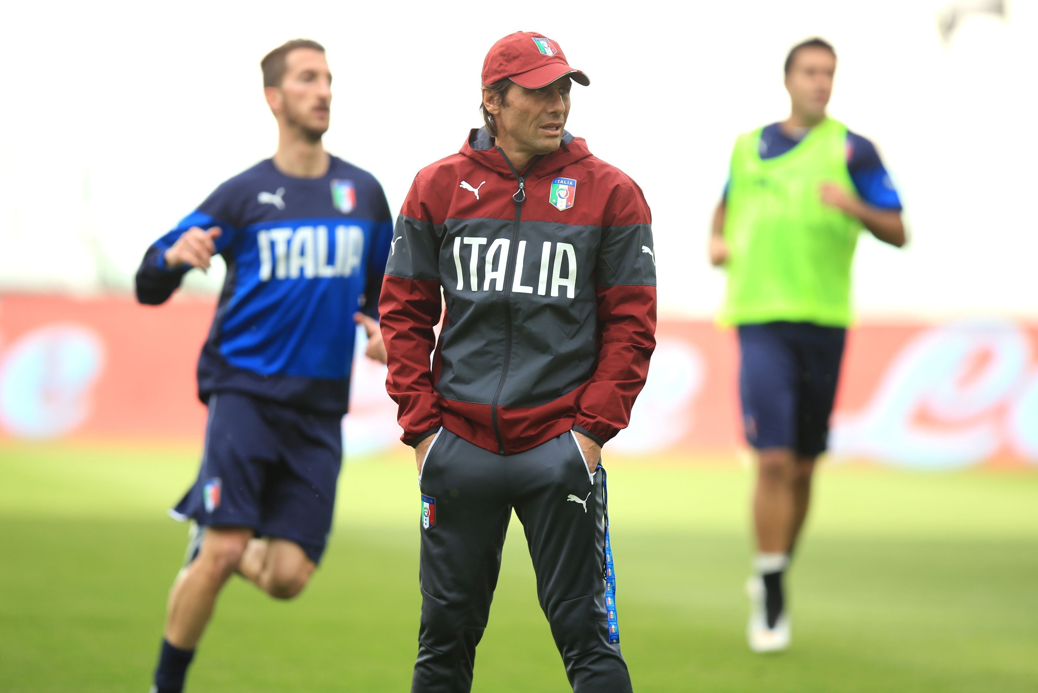 Former Italy head coach Antonio Conte (centre) during a training session at the Juventus Stadium (Mike Egerton/PA)