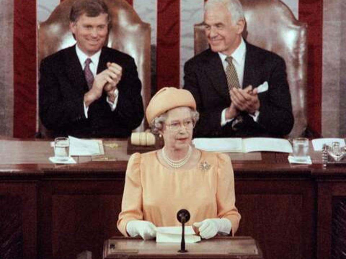 Pelosi, McConnell join US tributes to Queen Elizabeth: ‘A masterclass in grace’ Pelosi, McConnell join US tributes to Queen Elizabeth: ‘A masterclass in grace’