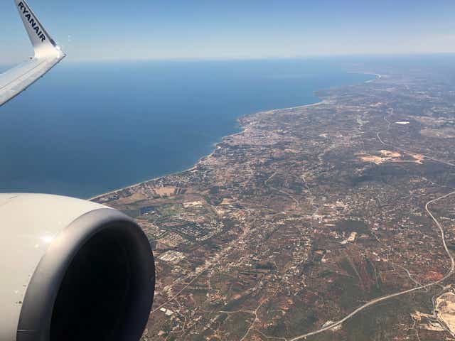 <p>Danger zone: Boeing 737 flying over the Algarve coast in Portugal</p>