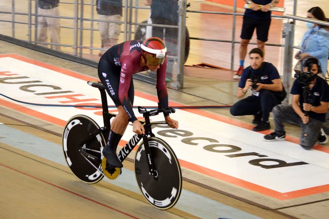 <p>Alex Dowsett on the track in Mexico</p>