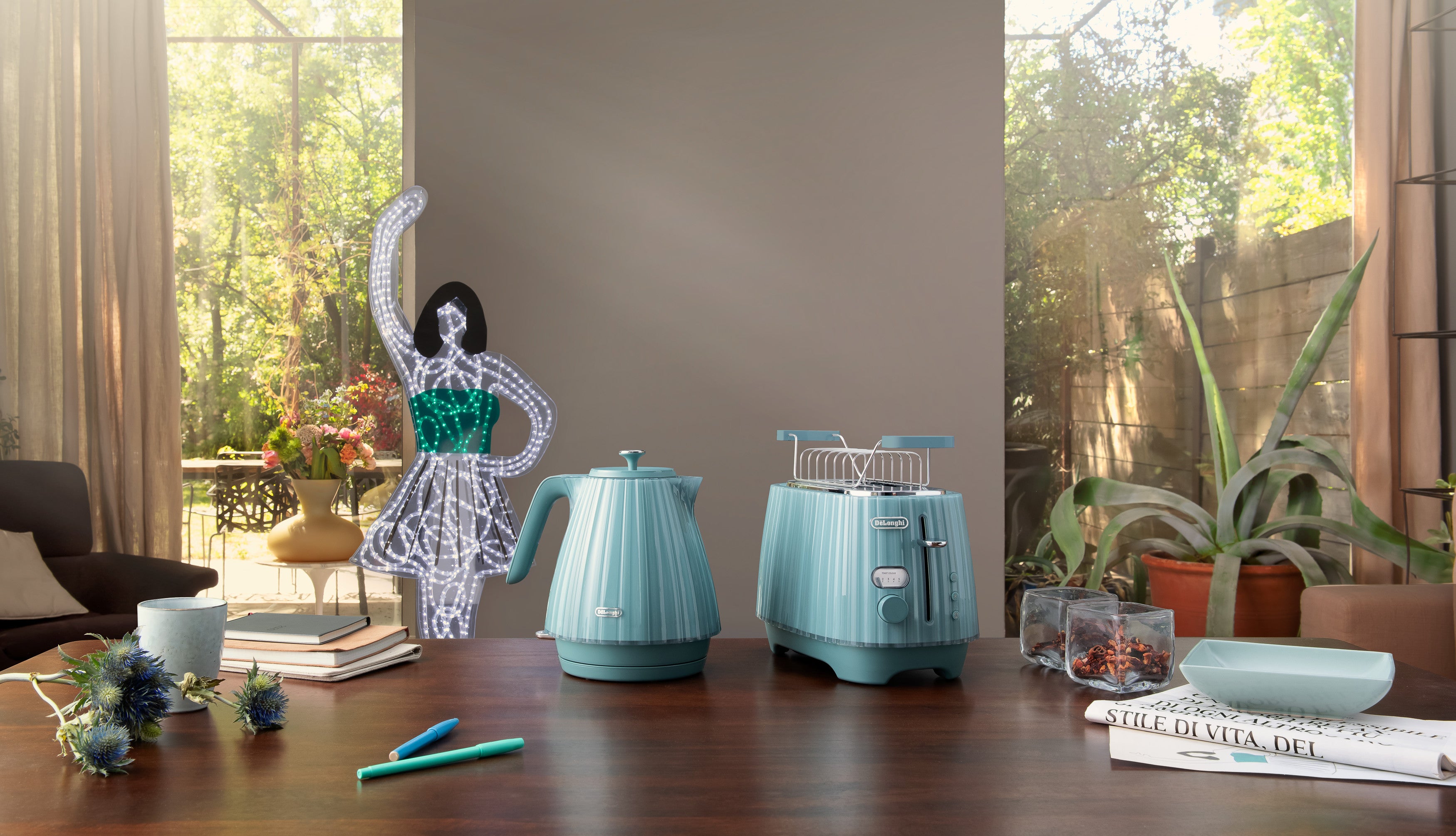 Ogundehin has partnered with appliance manufacturer De’Longhi to launch its Ballerina collection of delicately fluted kettles and toasters