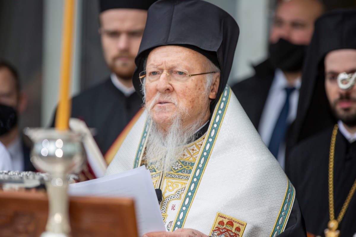 Orthodox patriarch leaves hospital, set to return to Turkey