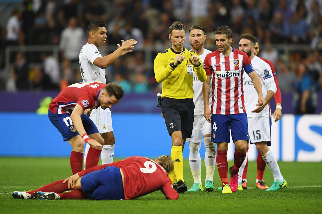 Referee Mark Clattenburg admits giving Champions League final penalty for ‘balance’ after offside goal