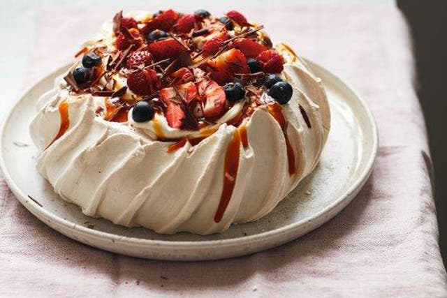 <p>Sometimes pavlova can be tricky, but this one is easy </p>