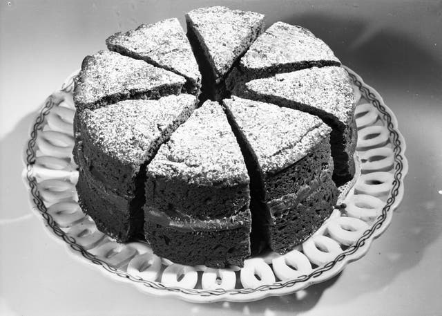 <p>UK adults appear to love cake </p>
