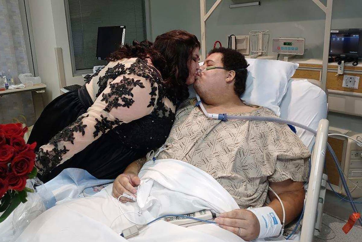 After long COVID battle, Iowa man decides to wed in hospital After long COVID battle, Iowa man decides to wed in hospital