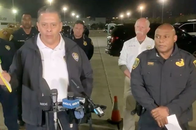 <p>Houston Fire Chief Samuel Peña briefs the media on the crowd surge at Astroworld Festival in Houston</p>