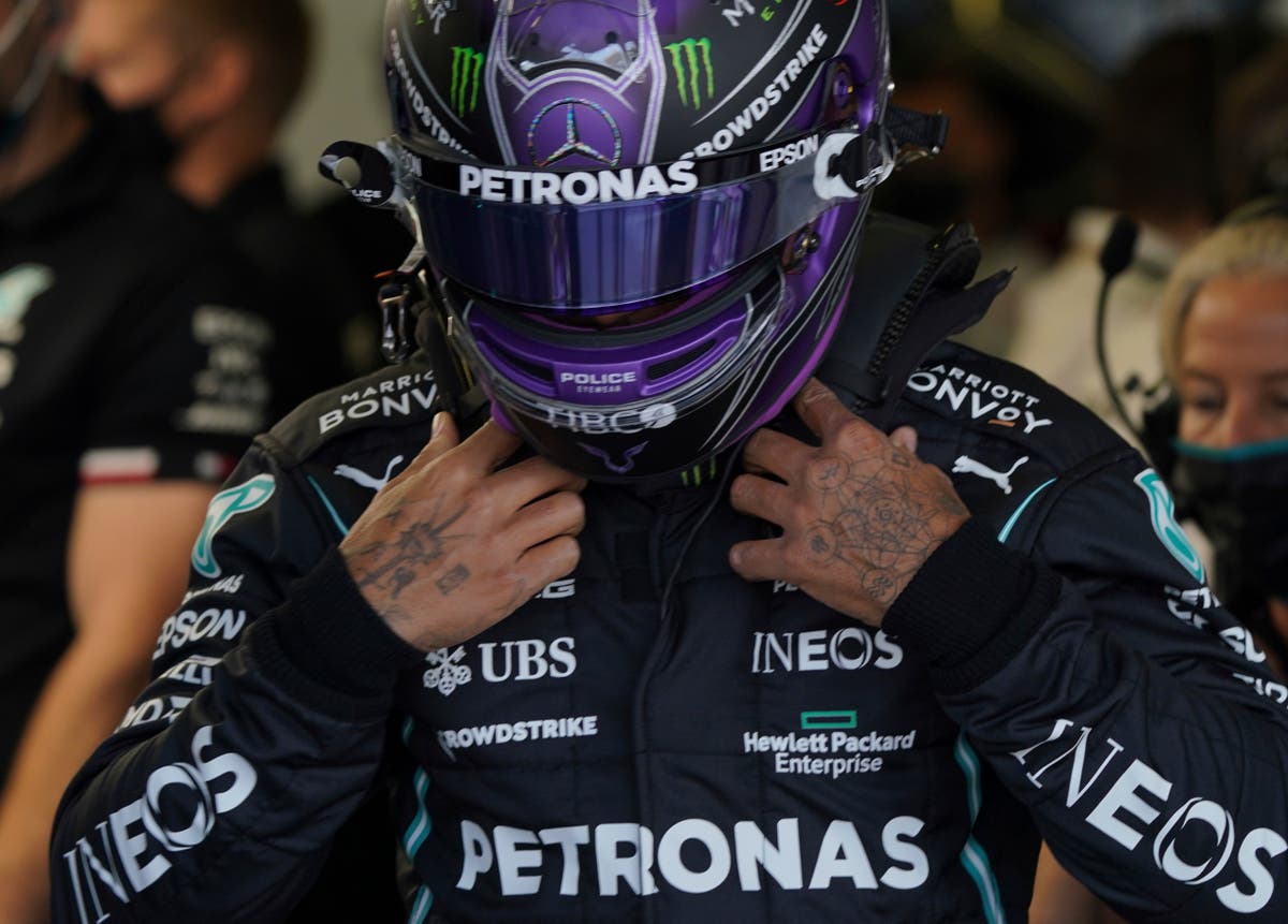 Lewis Hamilton starts ahead of Max Verstappen as Valtteri Bottas on Mexican pole