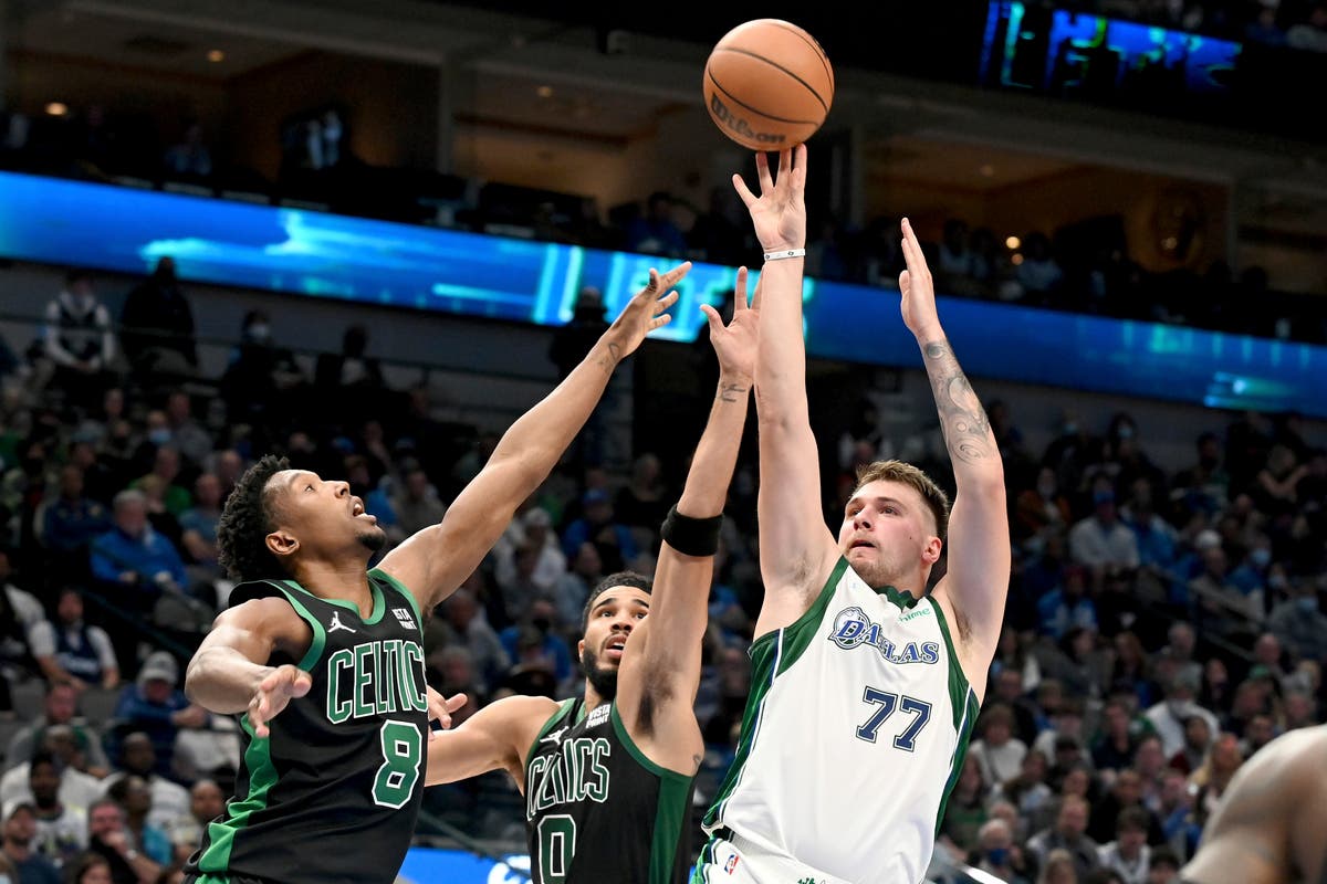 Dallas Mavericks seal late win with buzzer-beating three from Luka Doncic