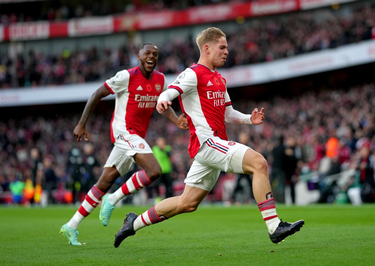 Emile Smith Rowe effort enough as Arsenal edge victory over 10-man Watford