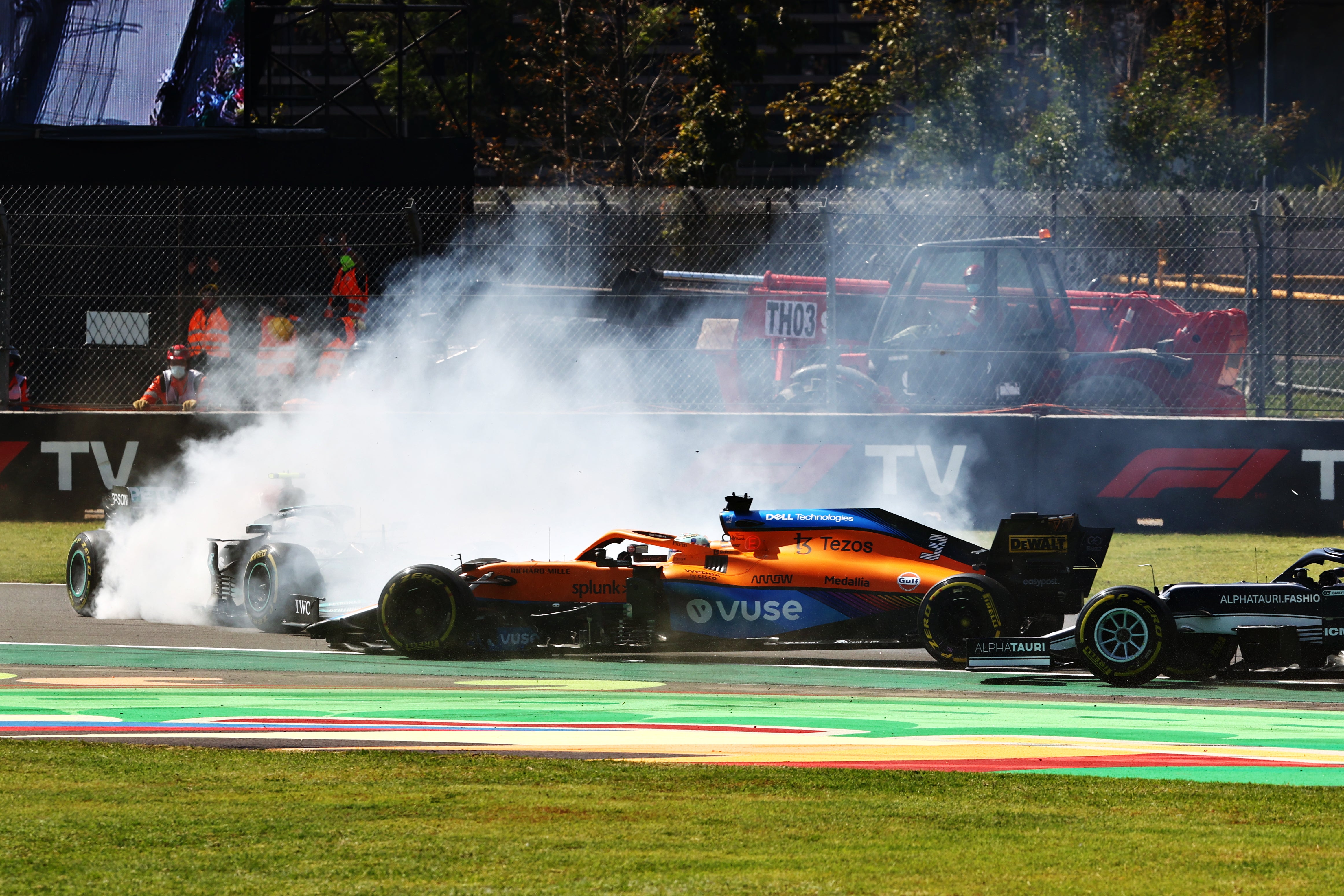 Ricciardo caused Bottas to spin out at Mexican GP