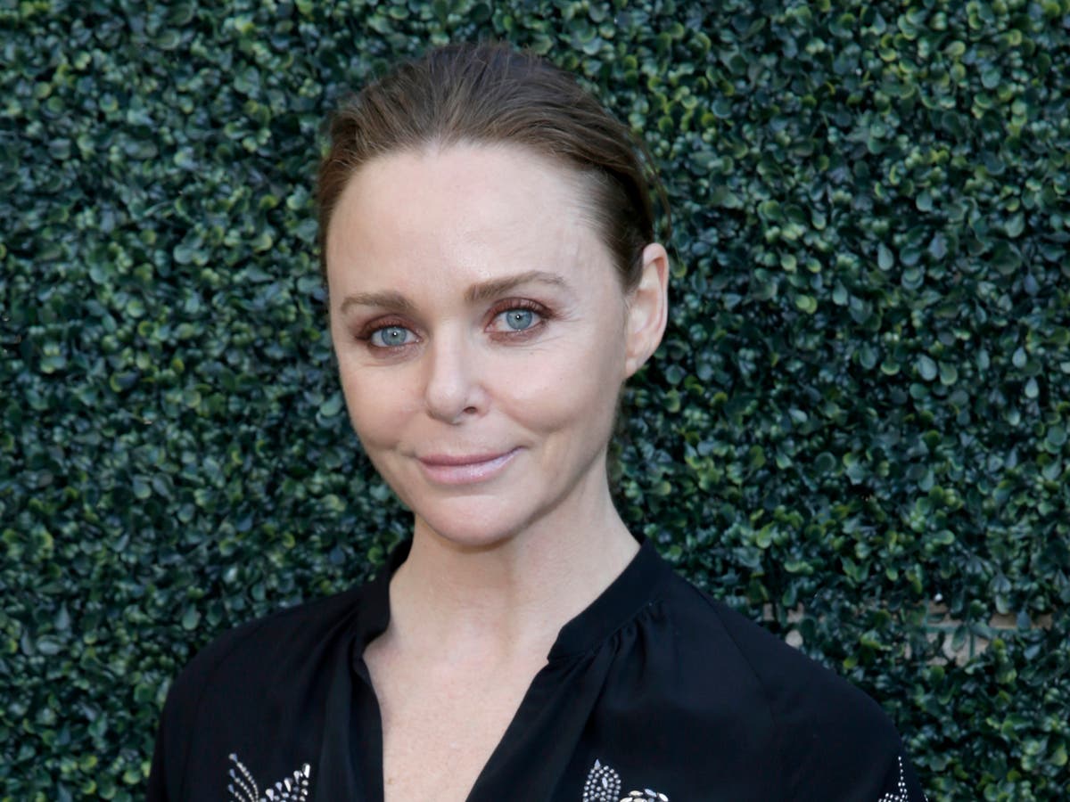 Stella McCartney tells Cop26 the future of fashion ‘looks bleak’ | The ...