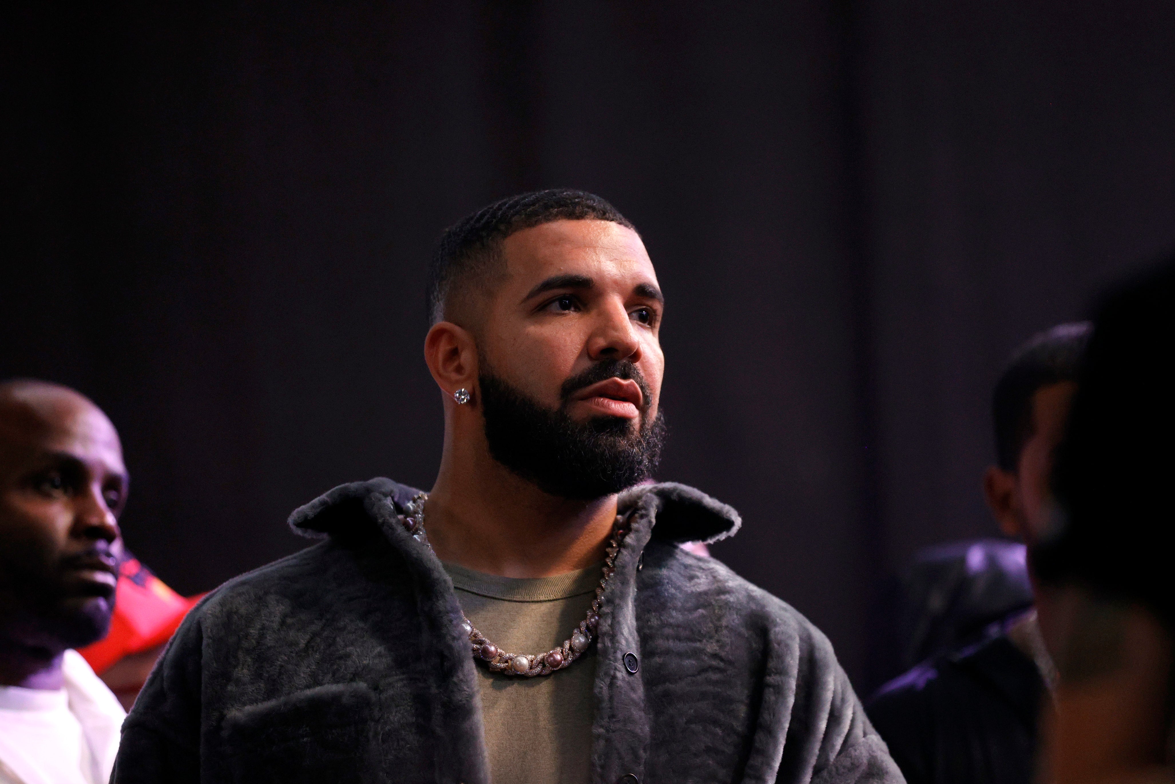 Drake won Favourite Male Hip-Hop Artist