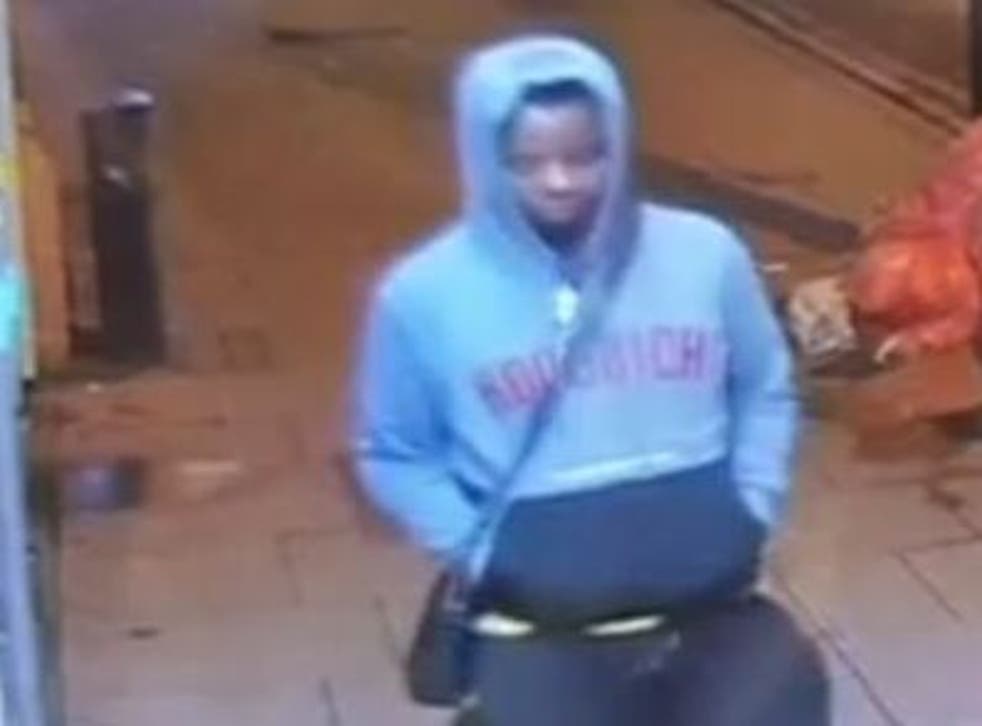 <p>A new CCTV image of a man they would like to identify and speak to in connection with the investigation</p>