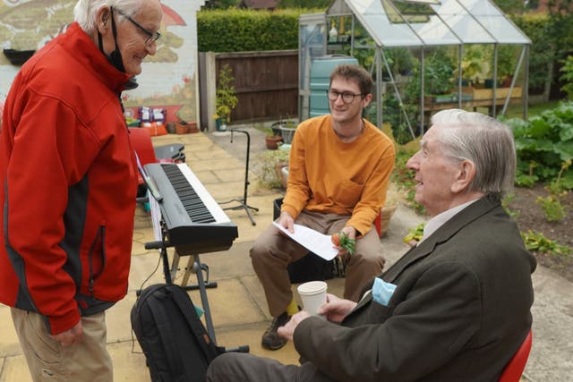 <p>String of Hearts is an organisation that brings older people together through music</p>