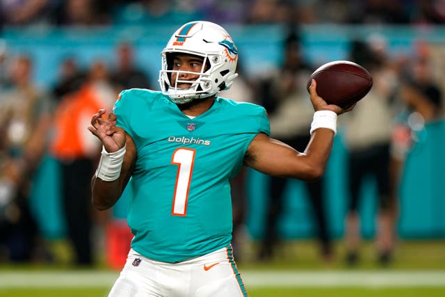 Miami Dolphins quarterback Tua Tagovailoa (1) aims a pass during the second half of an NFL football game against the Baltimore Ravens (Wilfredo Lee/AP)