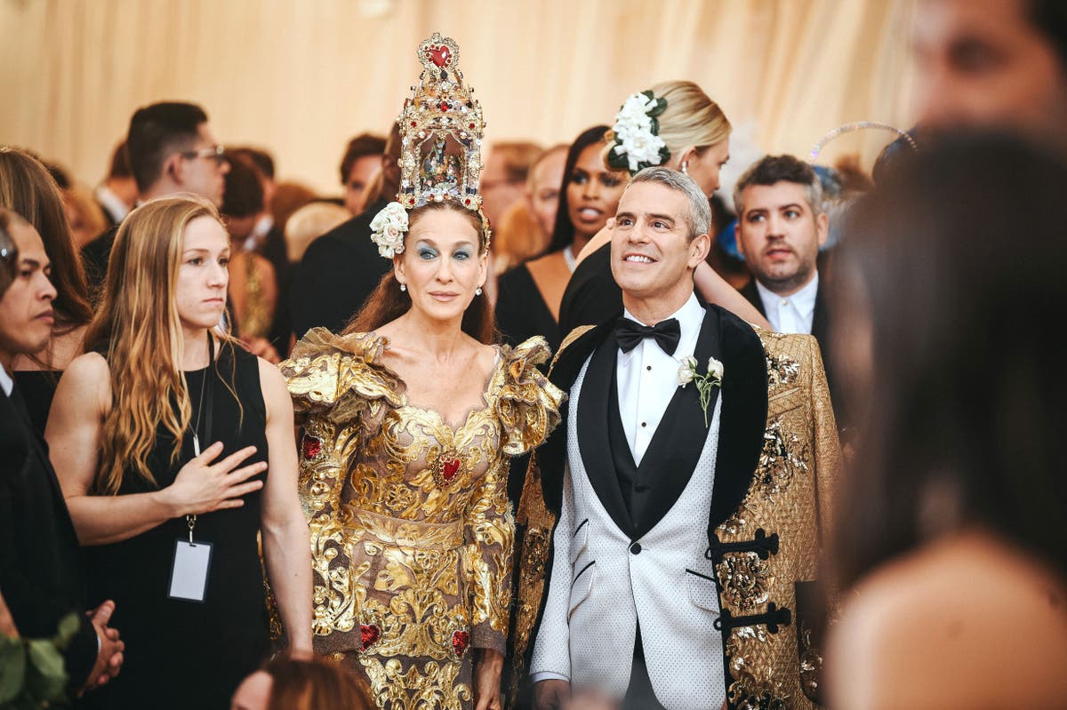 Andy Cohen says criticism of Sarah Jessica Parker&rsquo;s greying hair &lsquo;was misogynistic&rsquo;