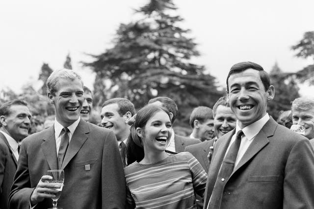 England’s Ron Flowers (left) and Gordon Banks (right) with actress Vivien Ventura (PA)