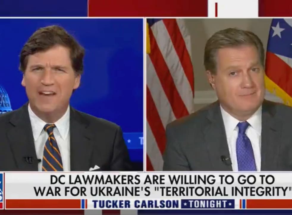 <p>Tucker Carlson asks why the US is backing Ukraine against Russia </p>