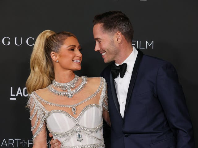 <p>Paris Hilton (L) and Carter Reum at the 10th Annual LACMA art and film gala, November 2021</p>