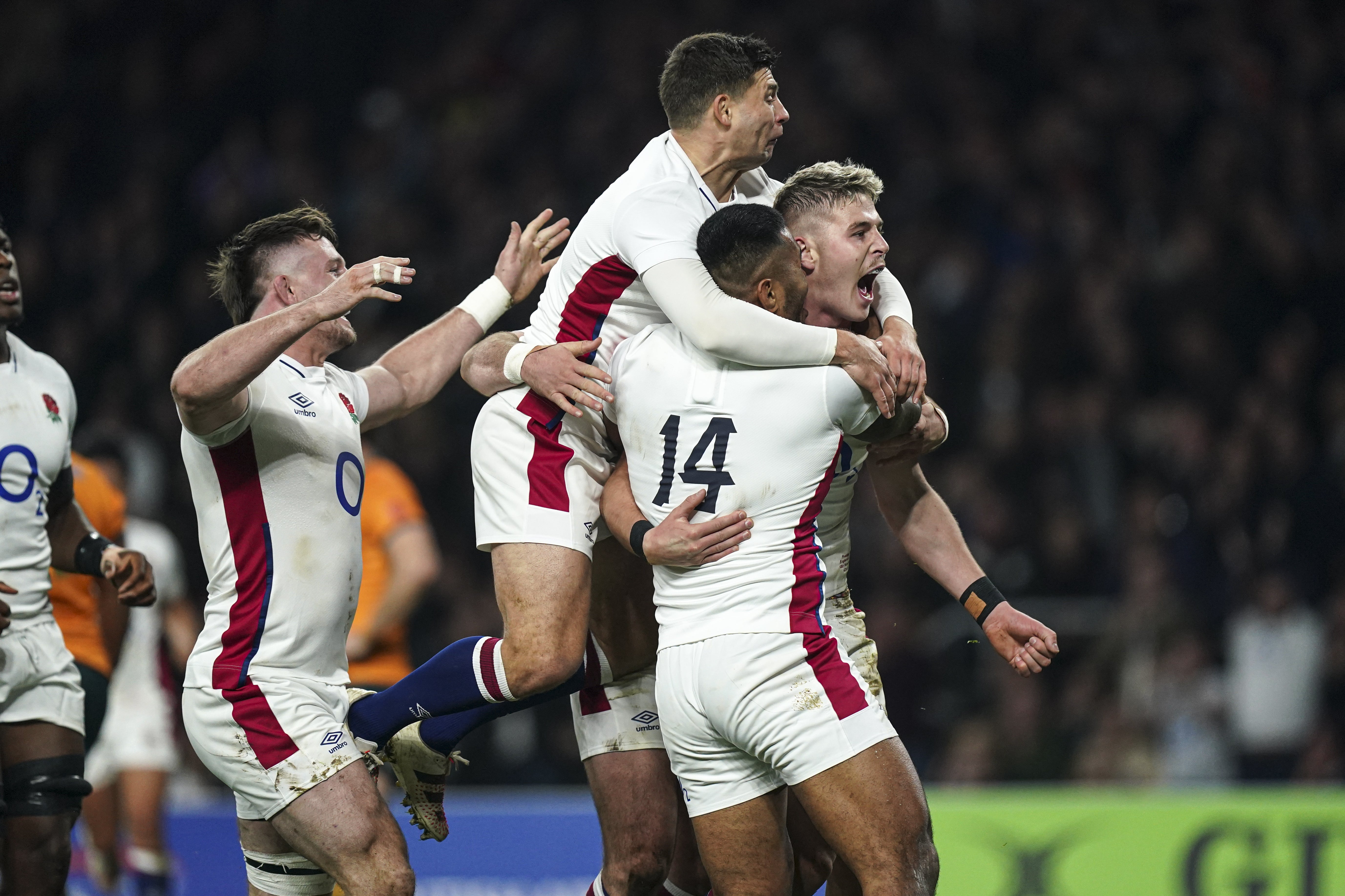 England celebrate after Freddie Steward’s try