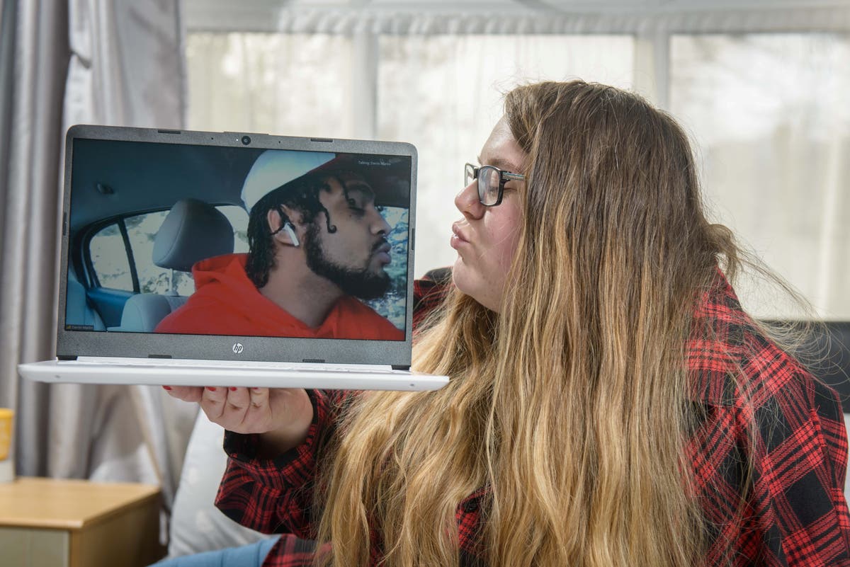 Couple get married over Zoom despite never having met in real life