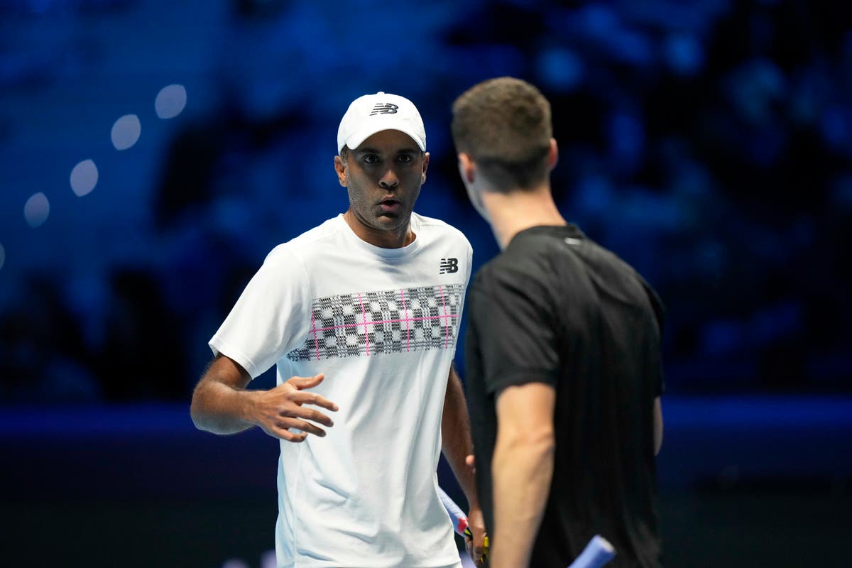Joe Salisbury and Rajeev Ram beat Jamie Murray and Bruno Soares in finals opener