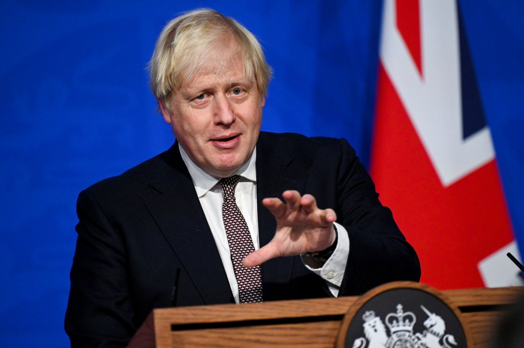 Covid news – live: PM says UK ‘cannot be complacent’ about new wave as booster vaccines extended to over-40s