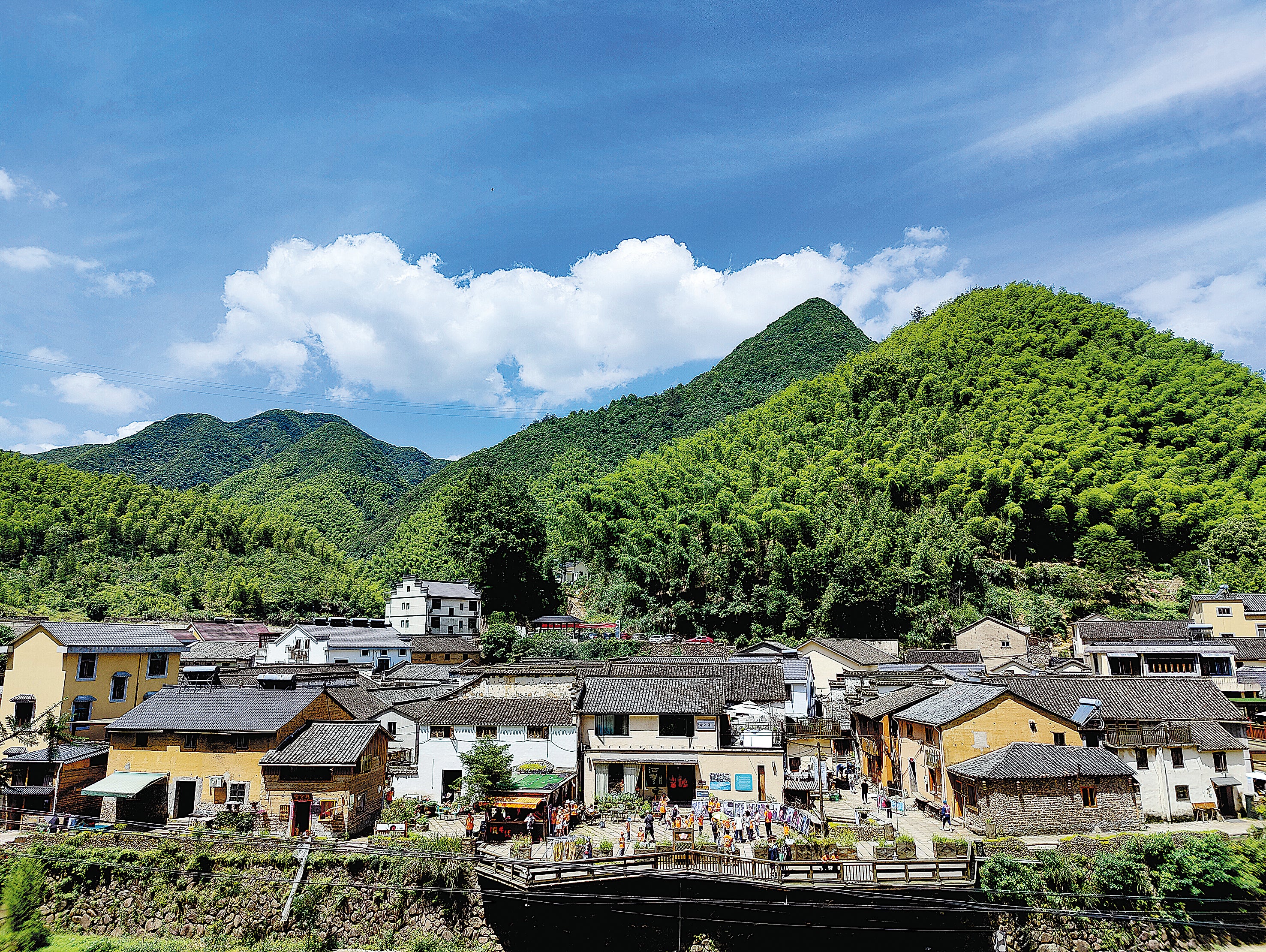 A view of Shishe village, Tonglu county, Zhejiang province