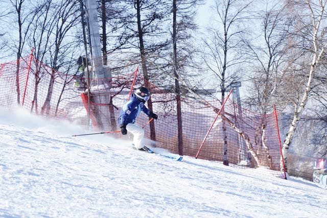 <p>Fu Yan practices skiing at Wanlong Ski Resort, Hebei province, last year</p>