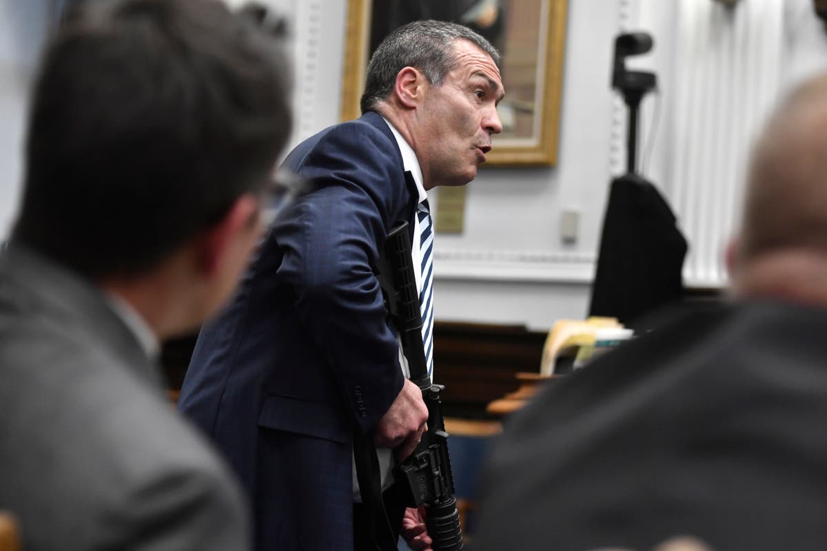 Kyle Rittenhouse: Defence condemns &lsquo;rush to judgment&rsquo; as prosecution casts shooter as &lsquo;chaos tourist&rsquo;