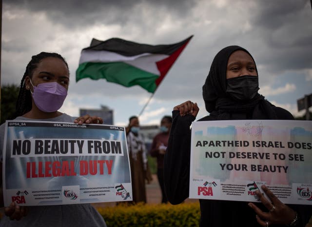 <p>Pro-Palestine supporters protest outside the offices of Miss South Africa, Johannesburg, South Africa on 12 November 2021. </p>