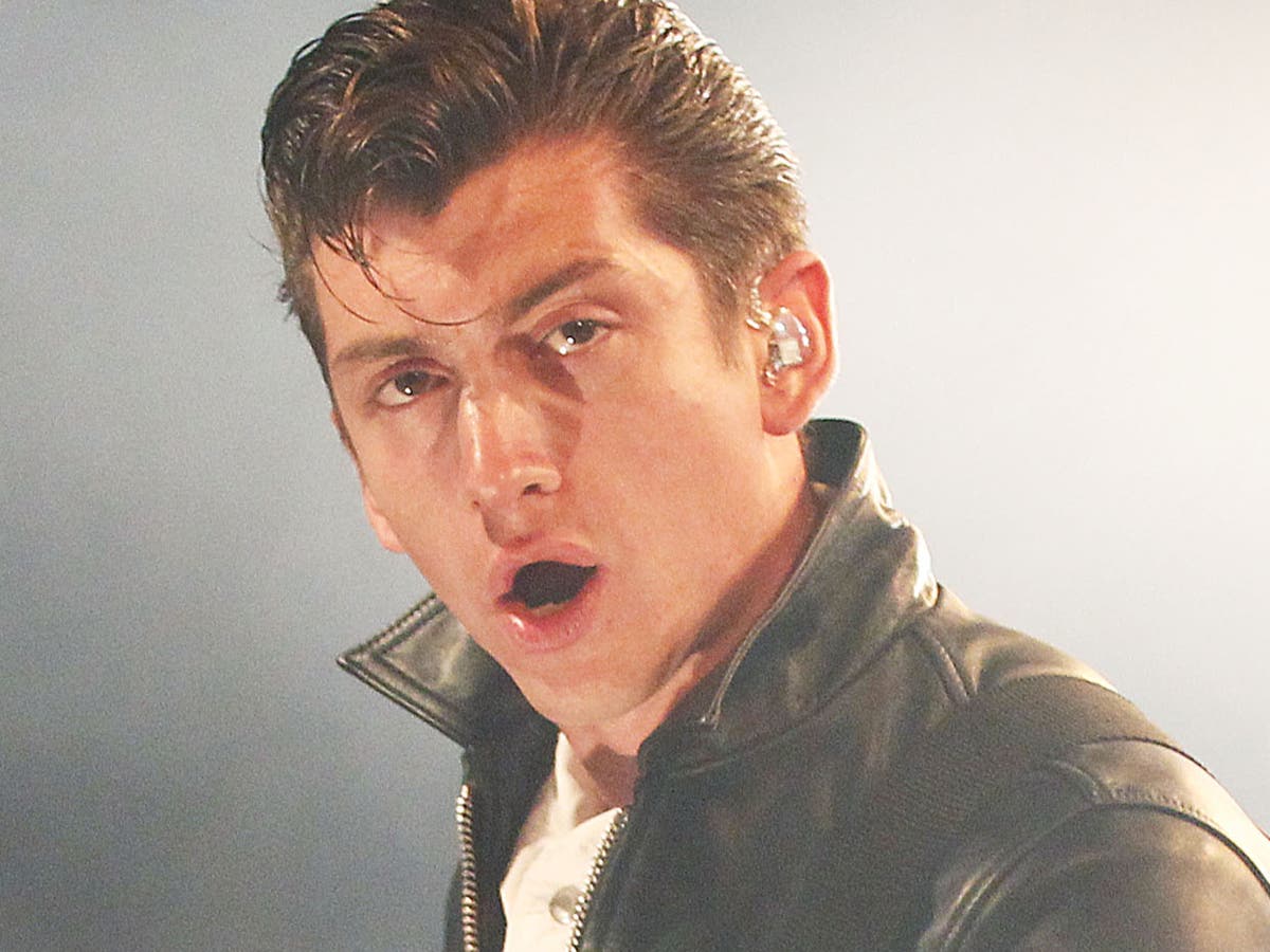 Arctic Monkeys officially announce 2022 tour