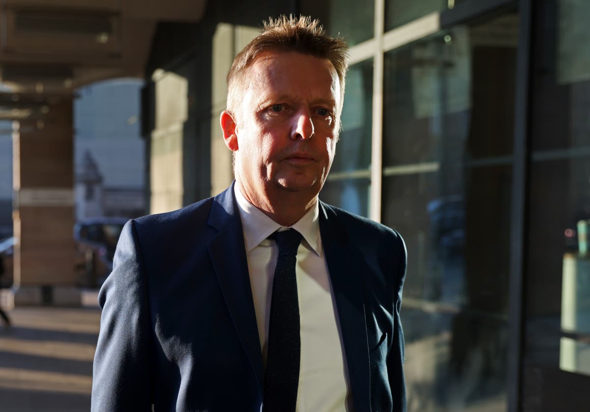 Roger Hutton: I was stopped from removing Mark Arthur and Martyn Moxon