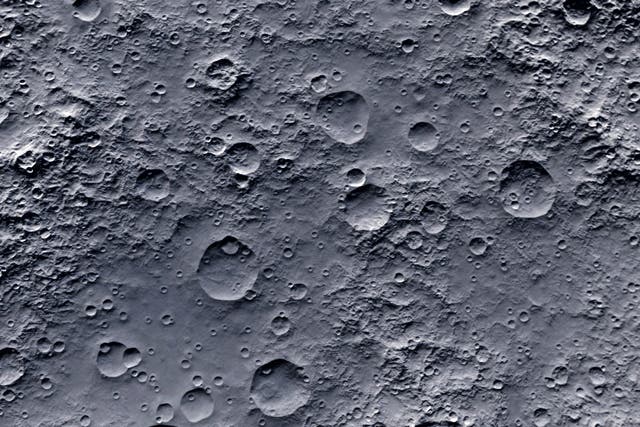 <p>The moon’s surface – but what exactly lies beneath? </p>