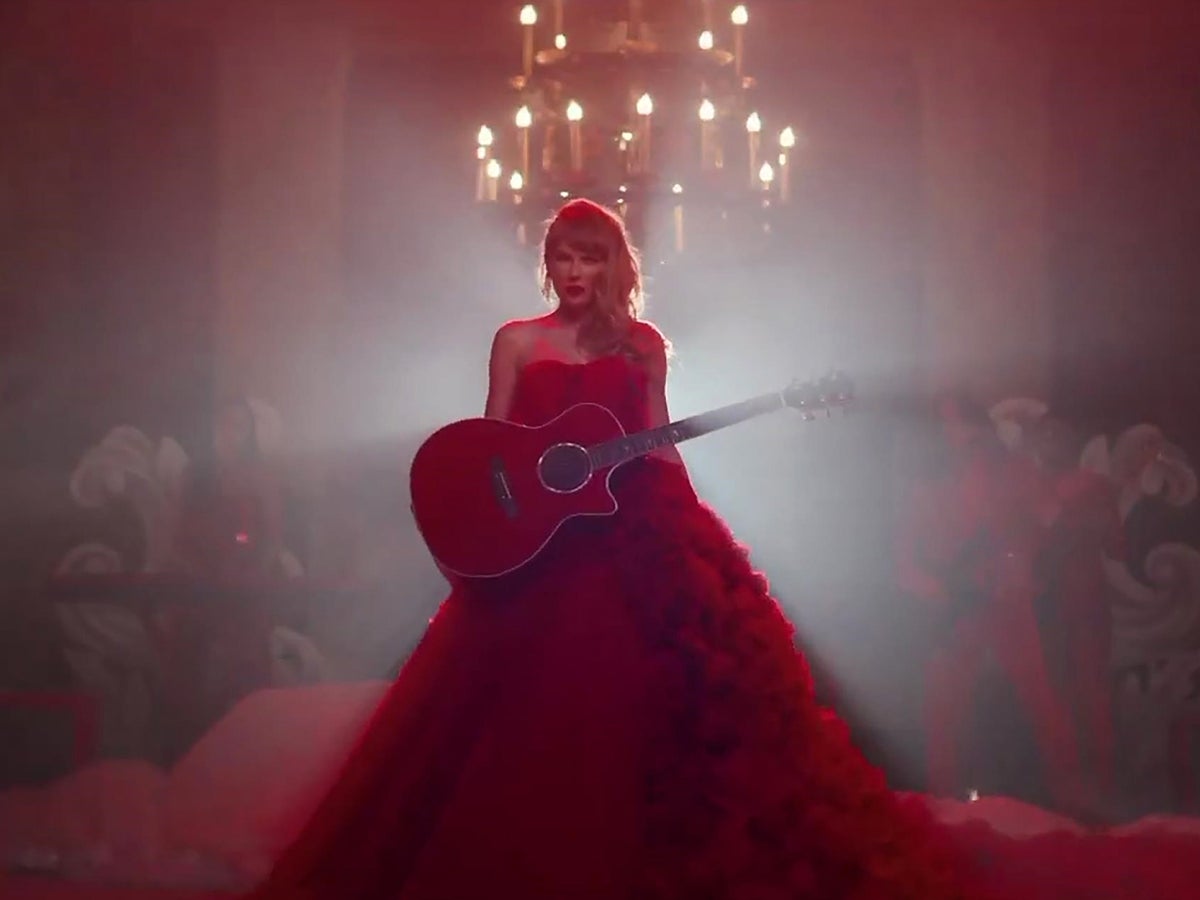 i bet you think about me red dress I Bet You Think About Me: All the best fashion moments in Taylor Swift's  new video
