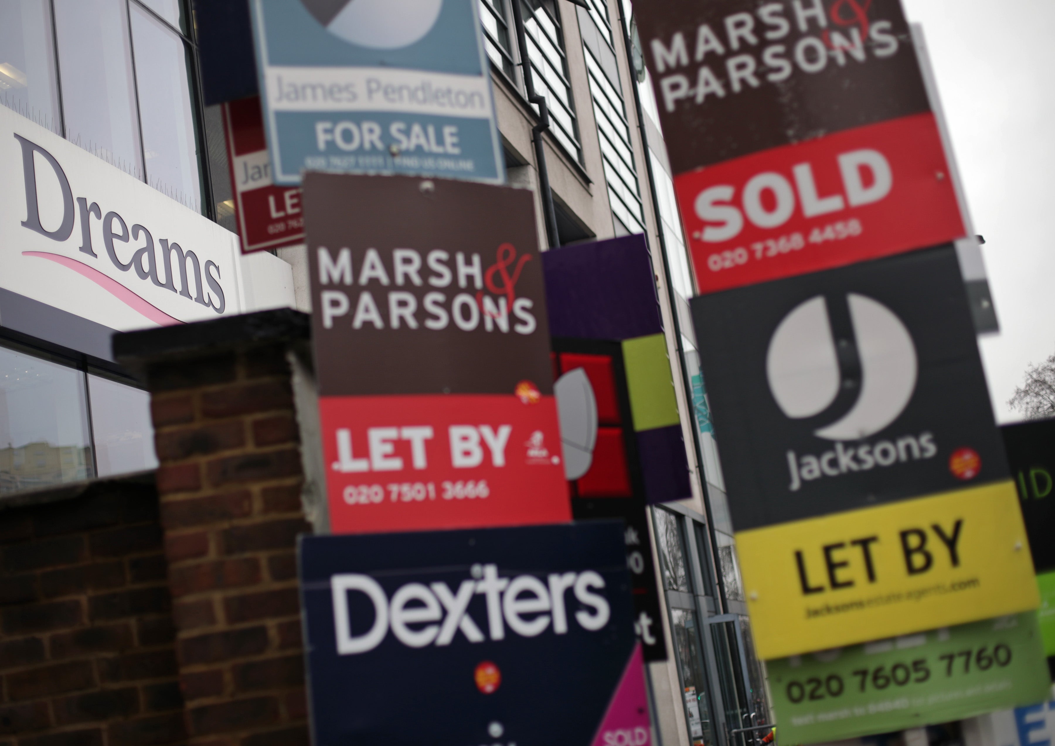 The average house price has hit a record high of £270,000 after surging by £28,000 over the past year, according to the Office for National Statistics (Yui Mok/PA)