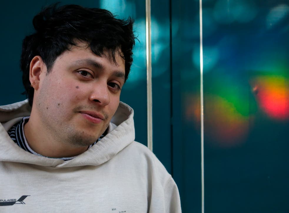 LATIN GRAMMY-MEJOR NUEVO ARTISTA
