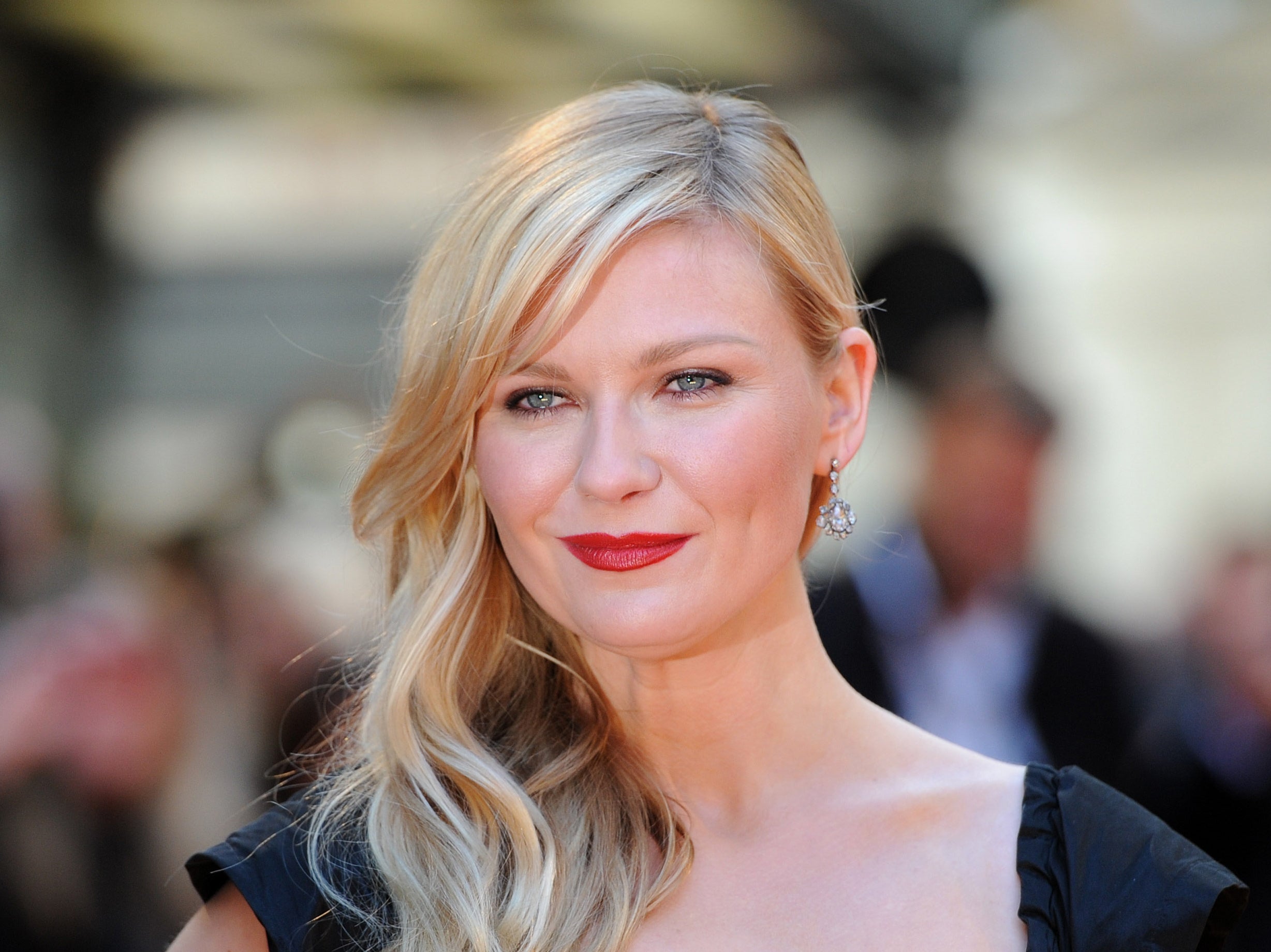 Dunst said Pitt ‘was like a brother’ to her on set of ‘Interview With the Vampire’