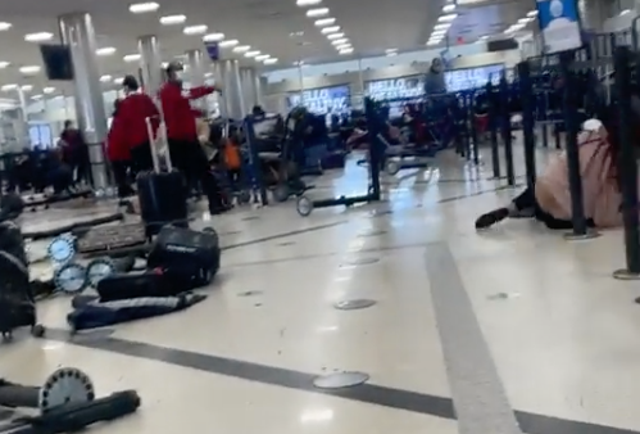 Caos en el Aeropuerto Internacional Hartsfield-Jackson de Atlanta después de la descarga accidental de un arma aterrorizó a los pasajeros