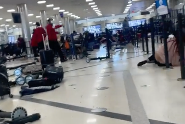 Caos en el Aeropuerto Internacional Hartsfield-Jackson de Atlanta después de la descarga accidental de un arma aterrorizó a los pasajeros