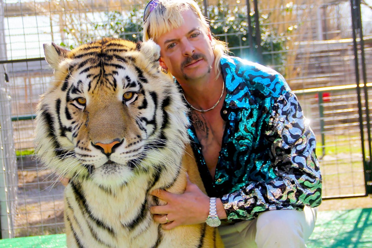 Tiger King’s Joe Exotic asks Colorado governor for prisoner swap with Trump favorite Tina Peters – UK Times