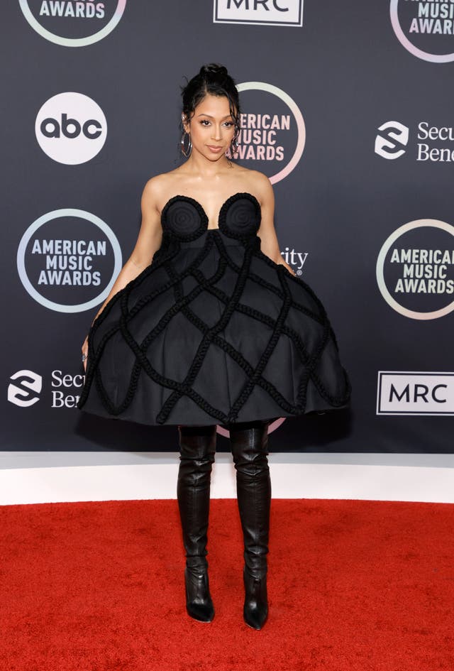 AMAs 2021: The best-dressed celebrities from this year’s red carpet ...