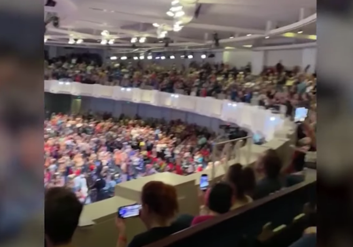 Texas Pastor Says Sorry After Video In Church Shows Congregation Chanting Let S Go Brandon The Independent