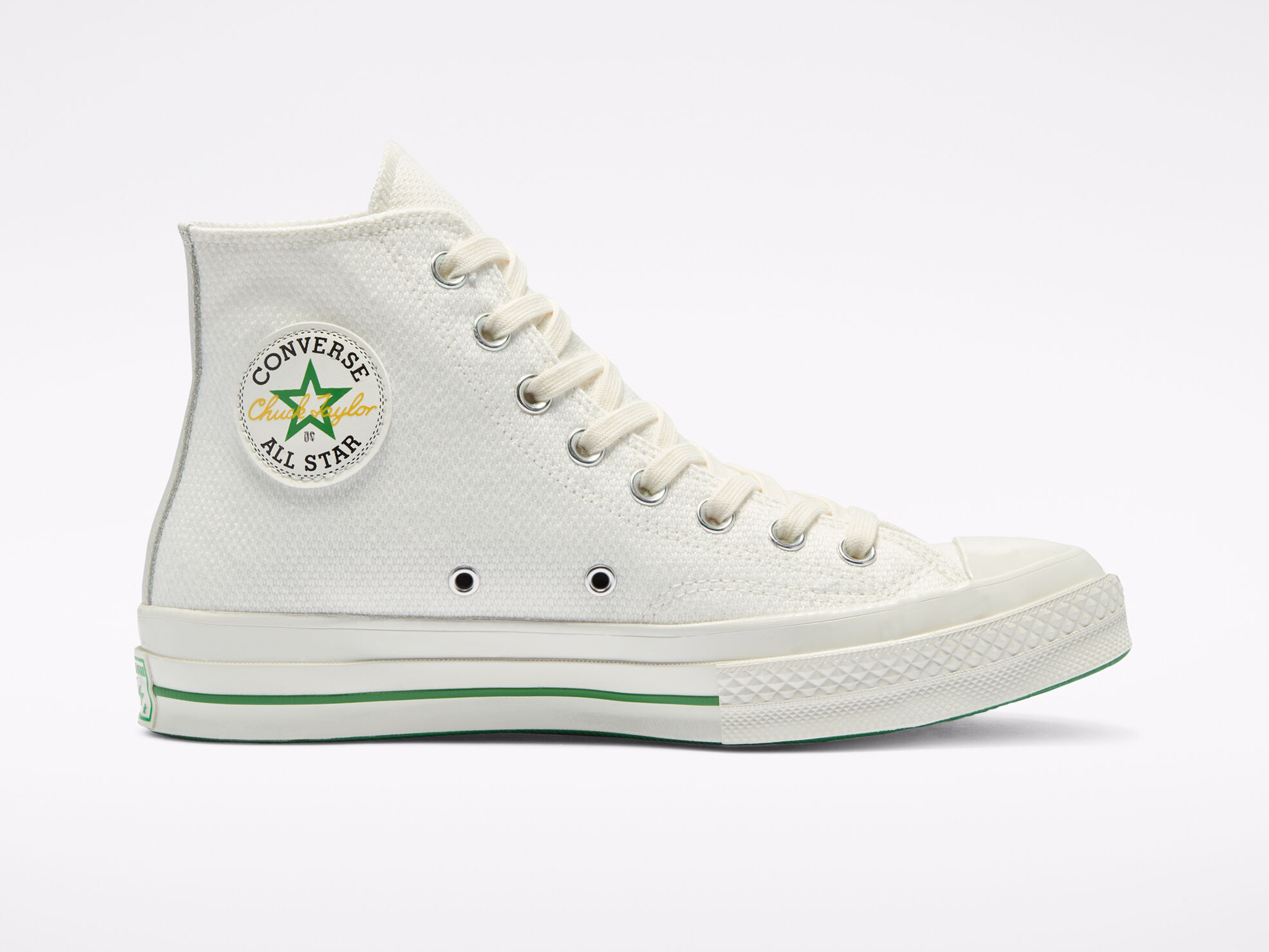 21+ Converse Christmas Ornament 2021