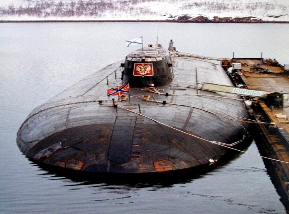 RUSIA-SUBMARINO DESASTRE
