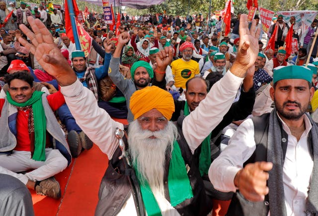 <p>Indian farmers hold mass rally in Lucknow, Uttar Pradesh to demand minimum support prices be extended to all produce </p>